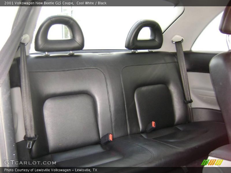 Cool White / Black 2001 Volkswagen New Beetle GLS Coupe