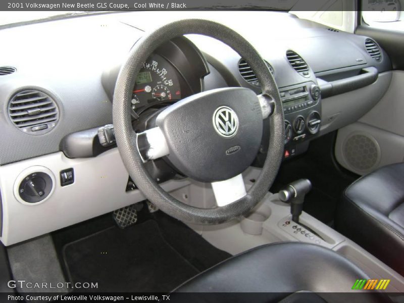 Cool White / Black 2001 Volkswagen New Beetle GLS Coupe