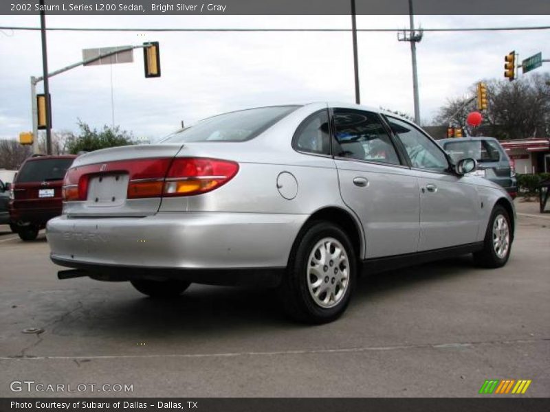 Bright Silver / Gray 2002 Saturn L Series L200 Sedan