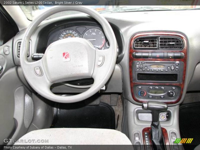 Bright Silver / Gray 2002 Saturn L Series L200 Sedan