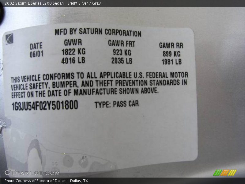 Bright Silver / Gray 2002 Saturn L Series L200 Sedan