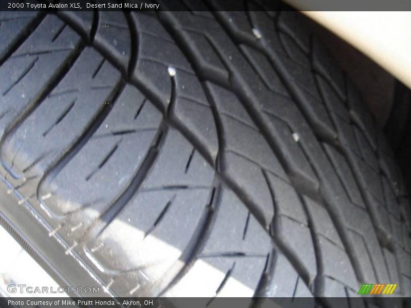 Desert Sand Mica / Ivory 2000 Toyota Avalon XLS