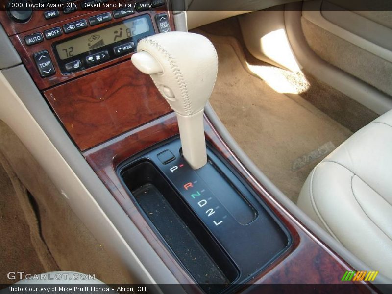 Desert Sand Mica / Ivory 2000 Toyota Avalon XLS