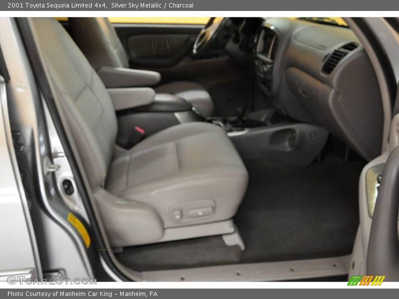 Silver Sky Metallic / Charcoal 2001 Toyota Sequoia Limited 4x4