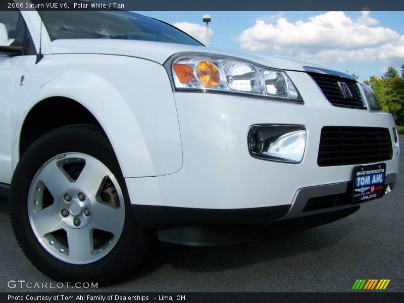 Polar White / Tan 2006 Saturn VUE V6