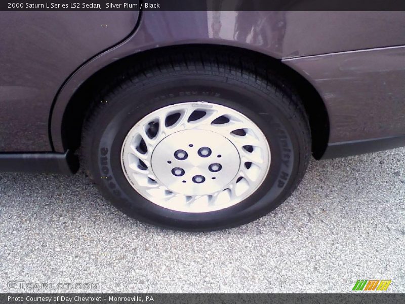 Silver Plum / Black 2000 Saturn L Series LS2 Sedan