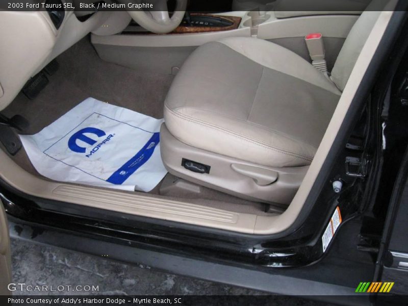 Black / Medium Graphite 2003 Ford Taurus SEL
