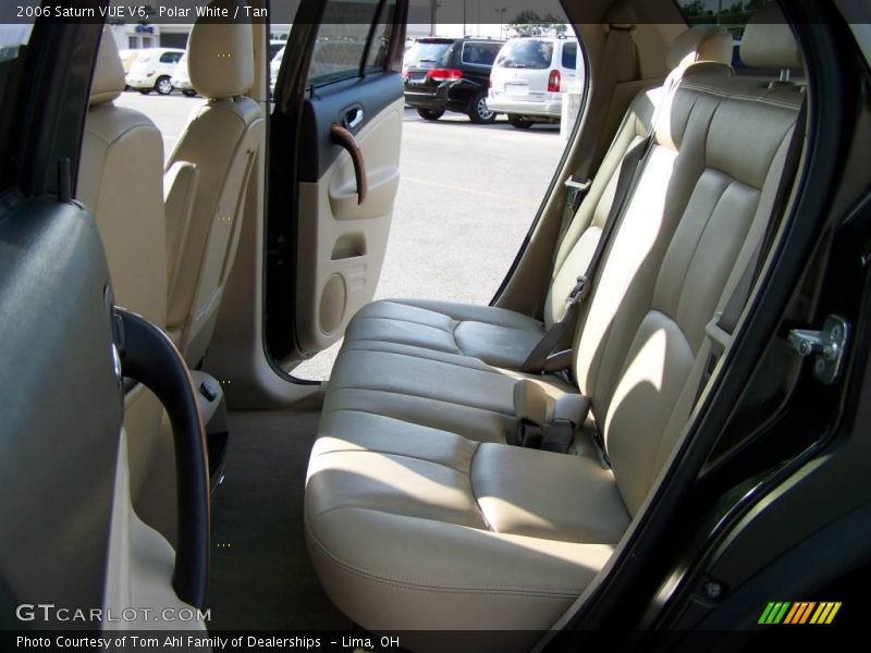 Polar White / Tan 2006 Saturn VUE V6