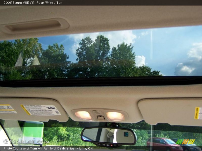 Polar White / Tan 2006 Saturn VUE V6