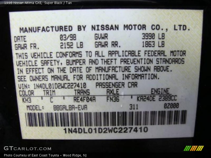 Super Black / Tan 1998 Nissan Altima GXE