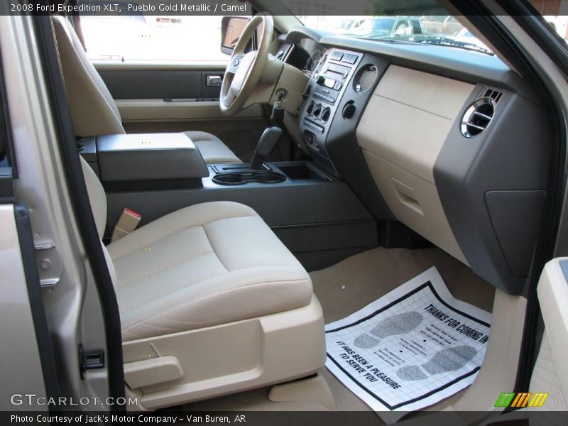 Pueblo Gold Metallic / Camel 2008 Ford Expedition XLT
