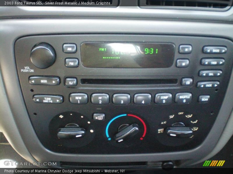 Silver Frost Metallic / Medium Graphite 2003 Ford Taurus SES