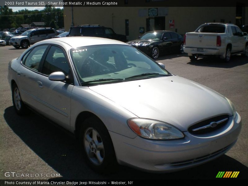 Silver Frost Metallic / Medium Graphite 2003 Ford Taurus SES