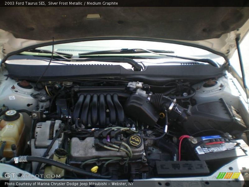 Silver Frost Metallic / Medium Graphite 2003 Ford Taurus SES