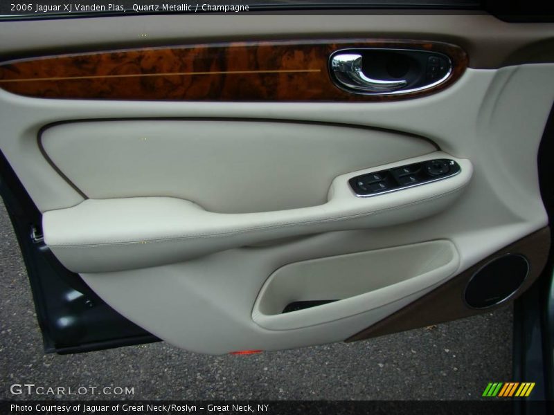 Quartz Metallic / Champagne 2006 Jaguar XJ Vanden Plas