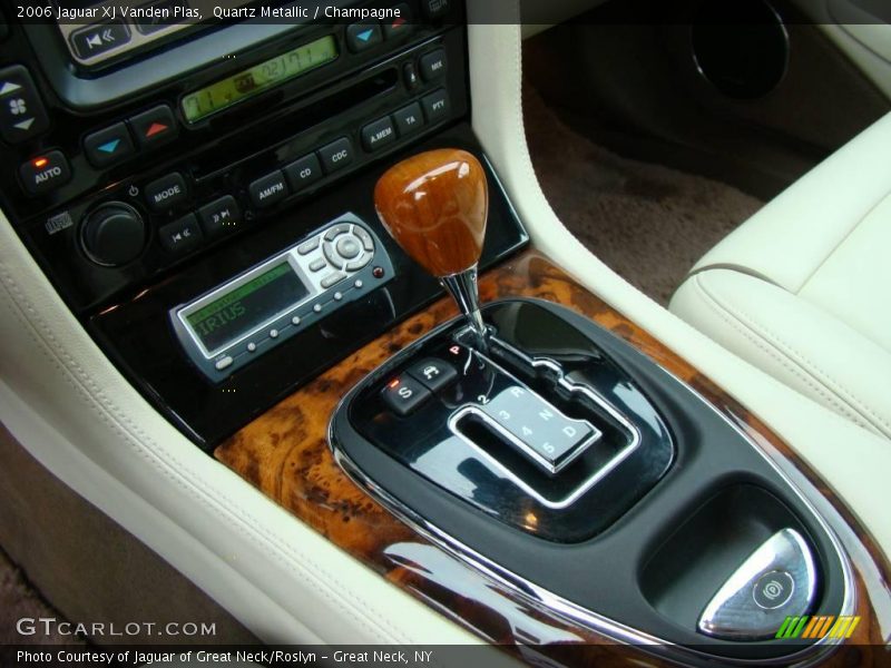 Quartz Metallic / Champagne 2006 Jaguar XJ Vanden Plas