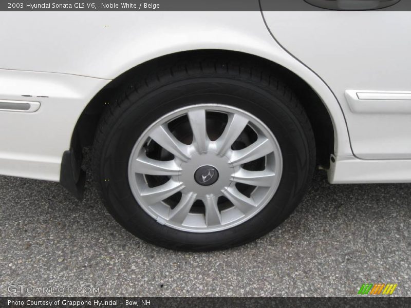 Noble White / Beige 2003 Hyundai Sonata GLS V6