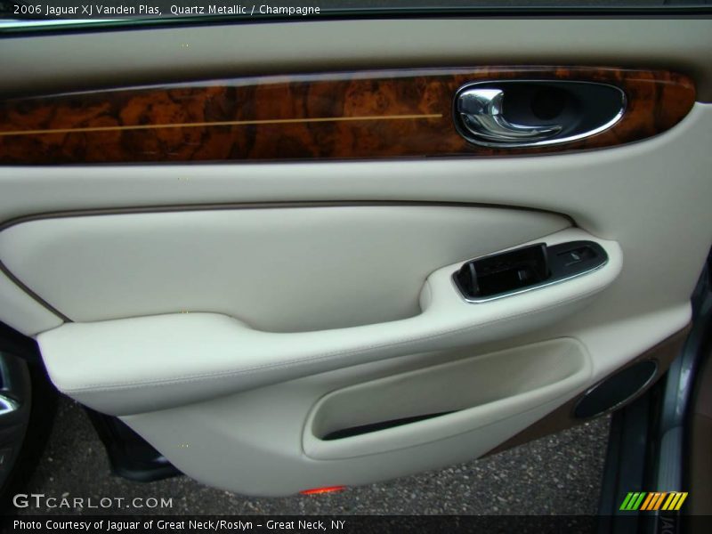 Quartz Metallic / Champagne 2006 Jaguar XJ Vanden Plas