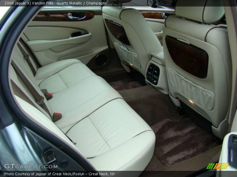 Quartz Metallic / Champagne 2006 Jaguar XJ Vanden Plas