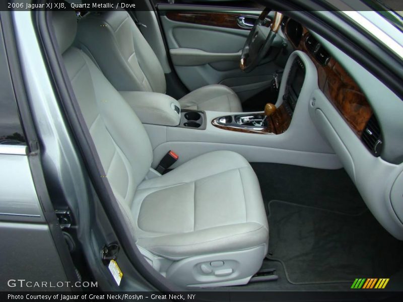 Quartz Metallic / Dove 2006 Jaguar XJ XJ8
