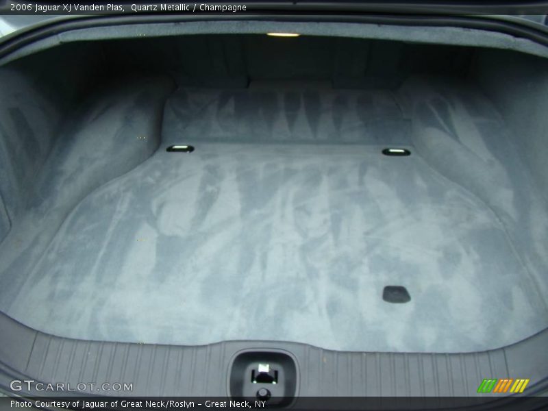 Quartz Metallic / Champagne 2006 Jaguar XJ Vanden Plas