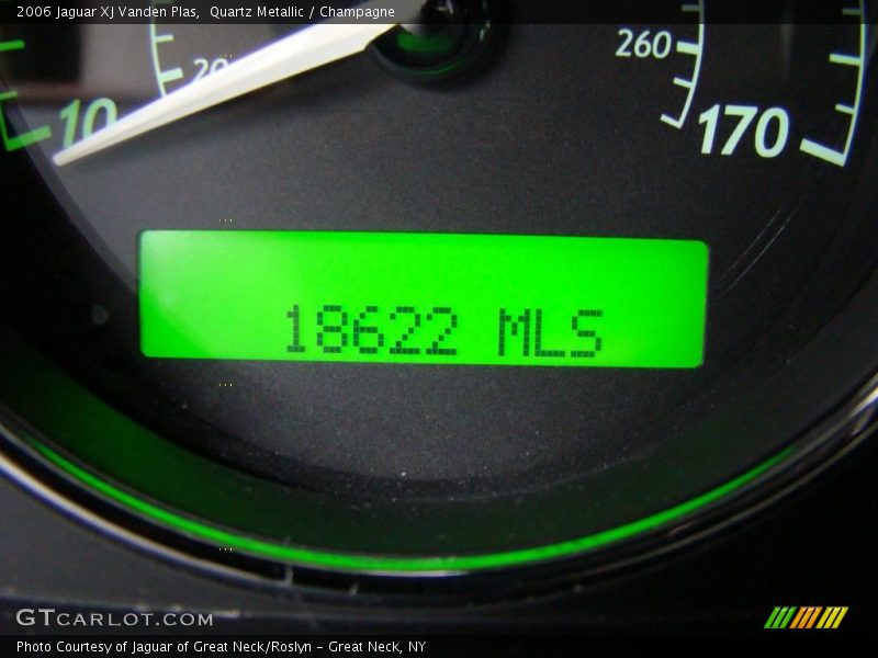 Quartz Metallic / Champagne 2006 Jaguar XJ Vanden Plas