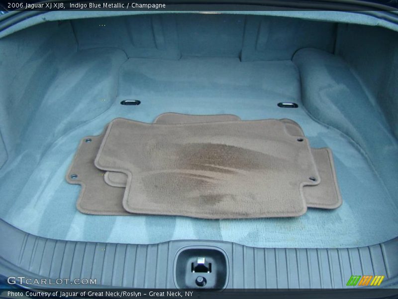 Indigo Blue Metallic / Champagne 2006 Jaguar XJ XJ8