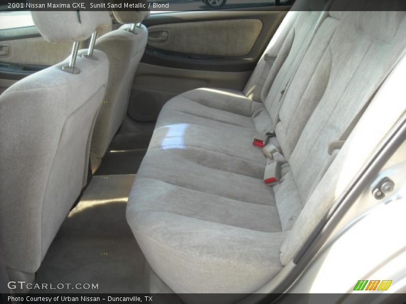 Sunlit Sand Metallic / Blond 2001 Nissan Maxima GXE
