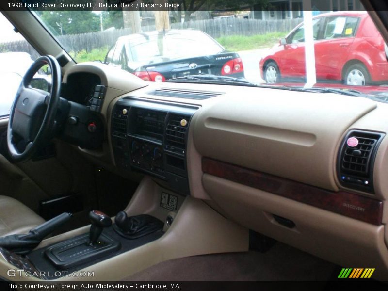 Beluga Black / Bahama Beige 1998 Land Rover Discovery LE