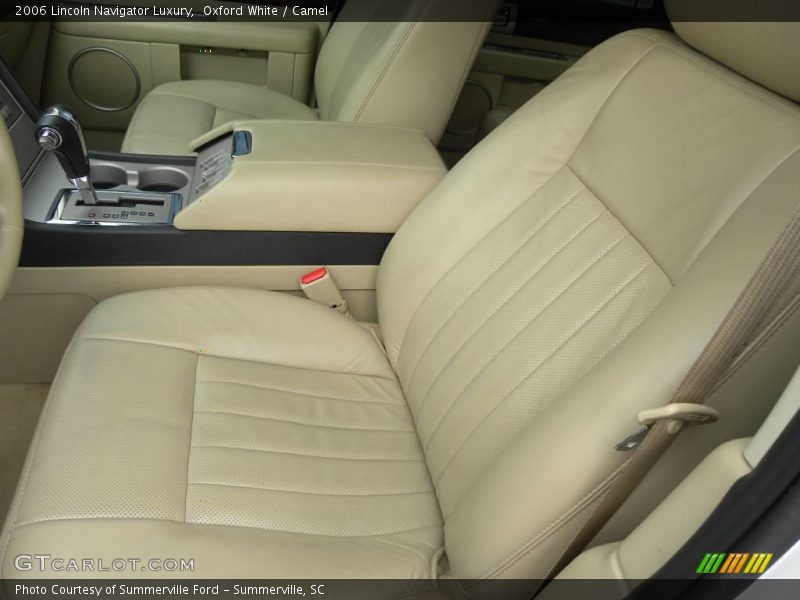 Oxford White / Camel 2006 Lincoln Navigator Luxury