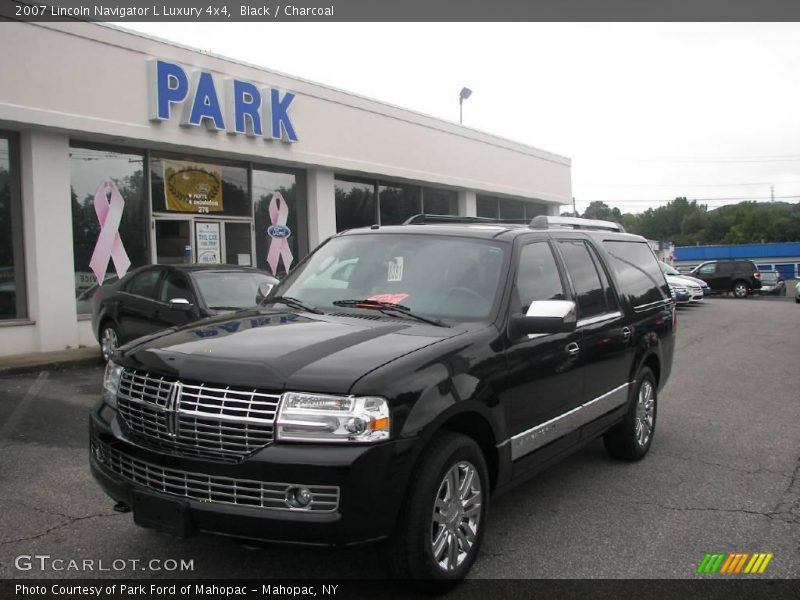 Black / Charcoal 2007 Lincoln Navigator L Luxury 4x4