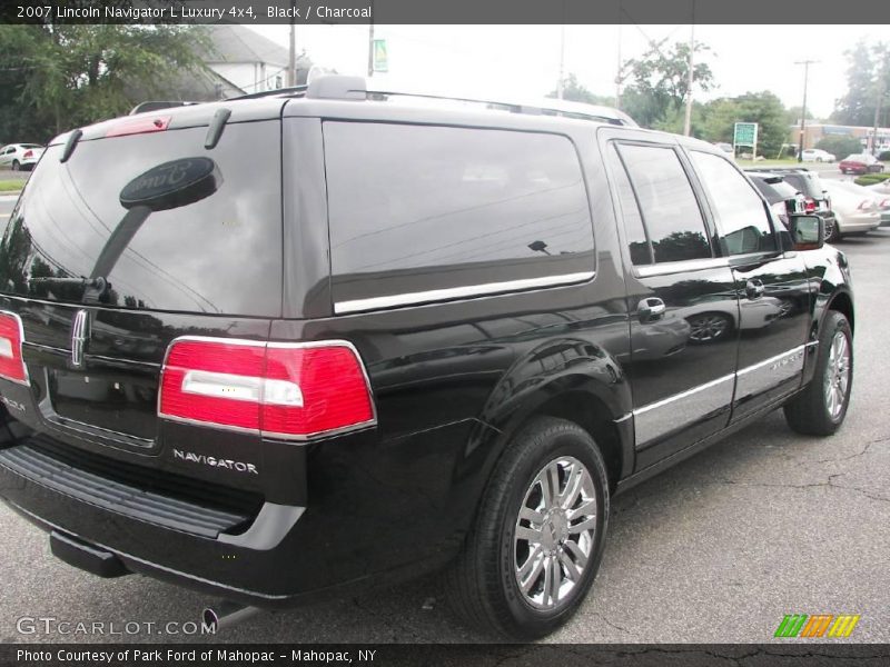 Black / Charcoal 2007 Lincoln Navigator L Luxury 4x4