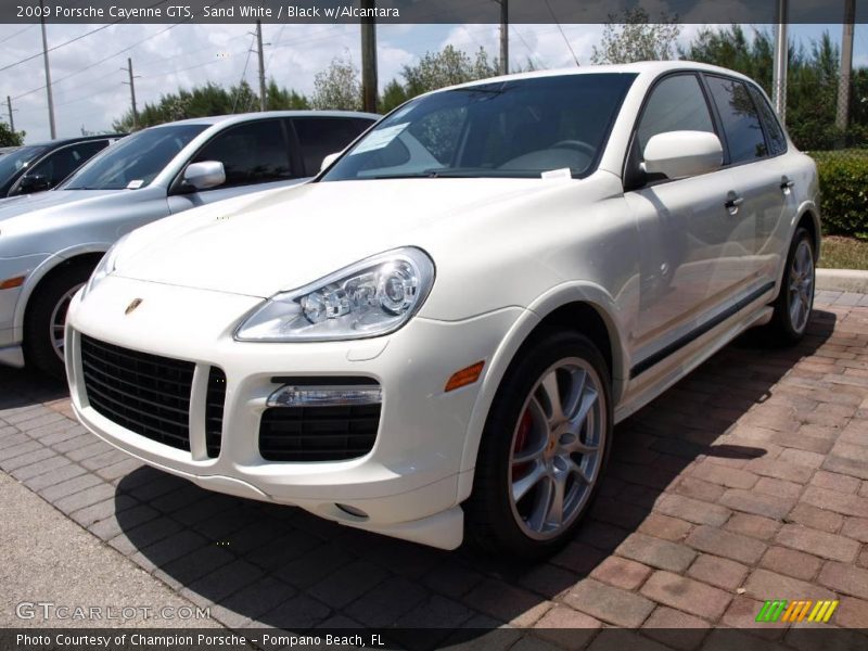 Sand White / Black w/Alcantara 2009 Porsche Cayenne GTS