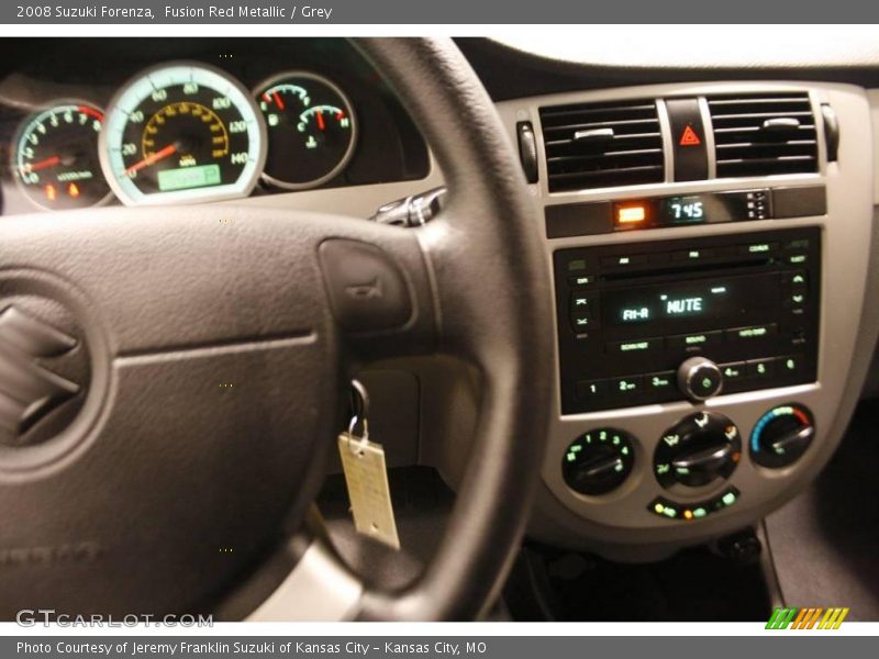 Fusion Red Metallic / Grey 2008 Suzuki Forenza