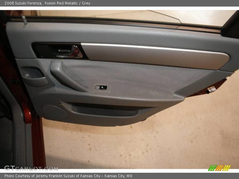 Fusion Red Metallic / Grey 2008 Suzuki Forenza