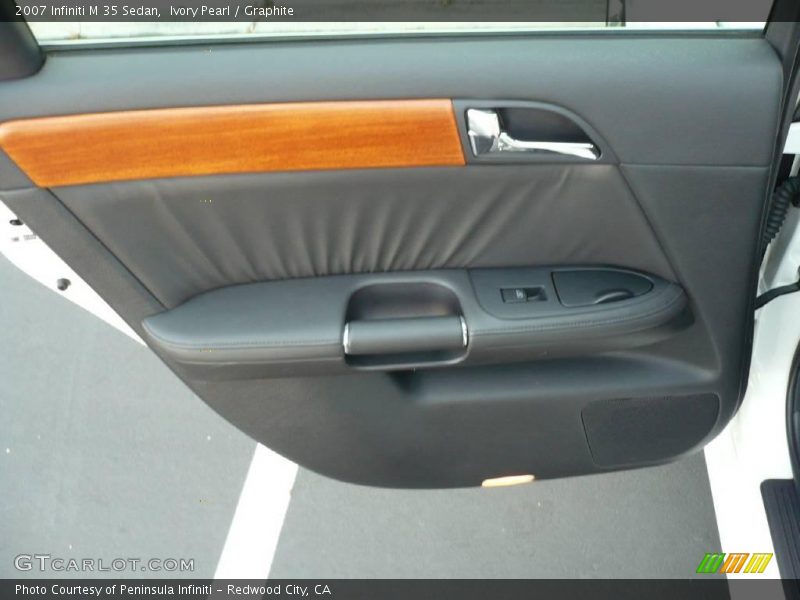 Ivory Pearl / Graphite 2007 Infiniti M 35 Sedan