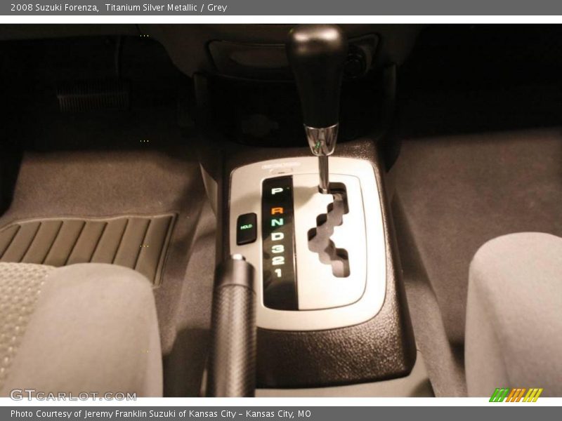 Titanium Silver Metallic / Grey 2008 Suzuki Forenza