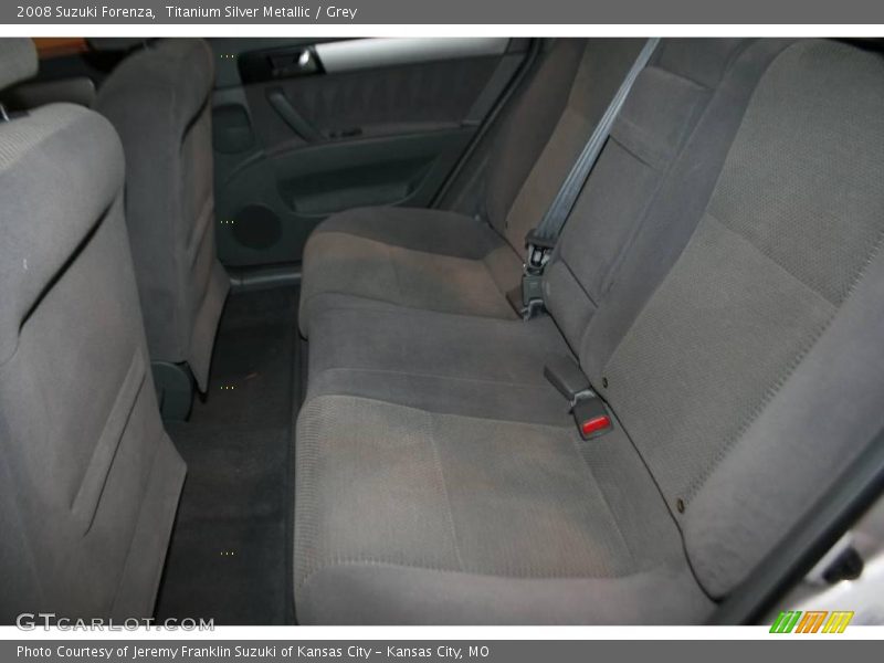 Titanium Silver Metallic / Grey 2008 Suzuki Forenza