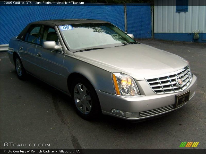 Light Platinum Metallic / Titanium 2006 Cadillac DTS