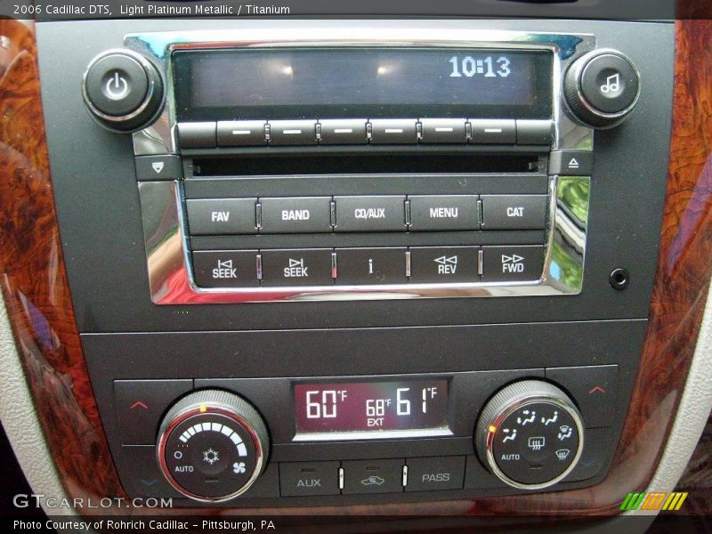 Light Platinum Metallic / Titanium 2006 Cadillac DTS