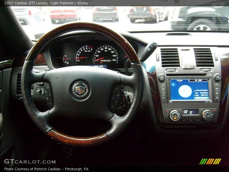 Light Platinum / Ebony 2007 Cadillac DTS Luxury