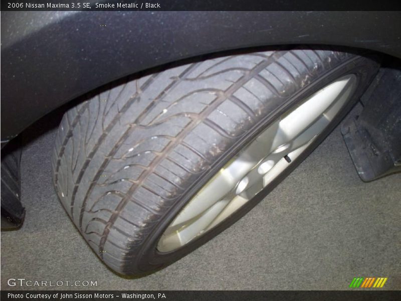Smoke Metallic / Black 2006 Nissan Maxima 3.5 SE