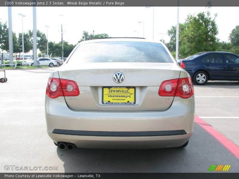 Wheat Beige Metallic / Pure Beige 2005 Volkswagen Jetta 2.5 Sedan