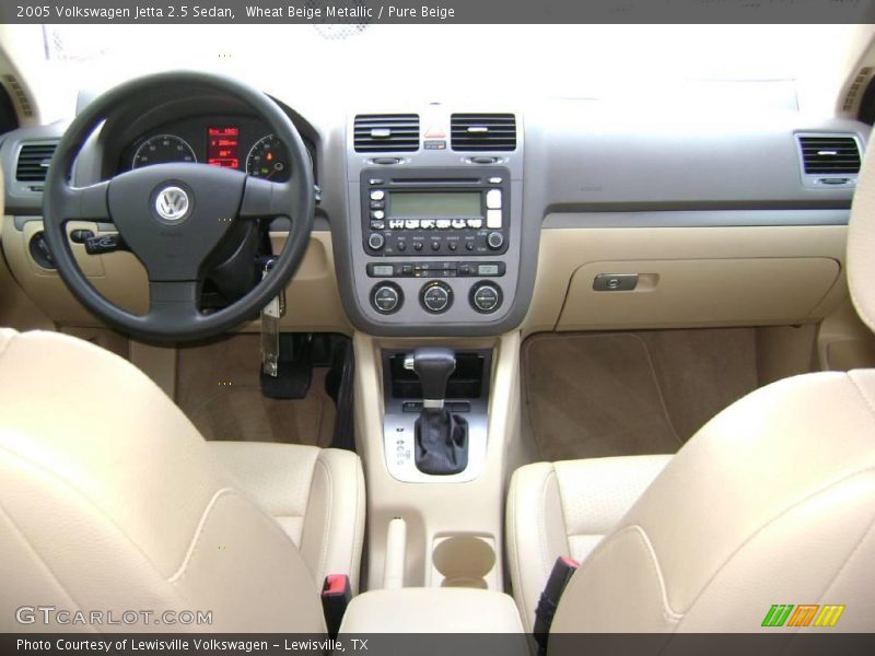 Wheat Beige Metallic / Pure Beige 2005 Volkswagen Jetta 2.5 Sedan