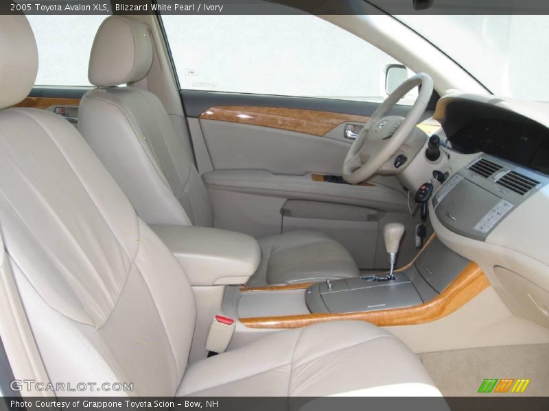 Blizzard White Pearl / Ivory 2005 Toyota Avalon XLS