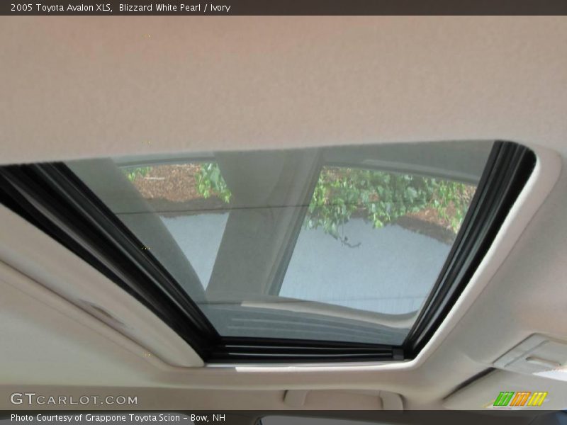 Blizzard White Pearl / Ivory 2005 Toyota Avalon XLS
