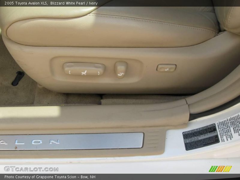 Blizzard White Pearl / Ivory 2005 Toyota Avalon XLS