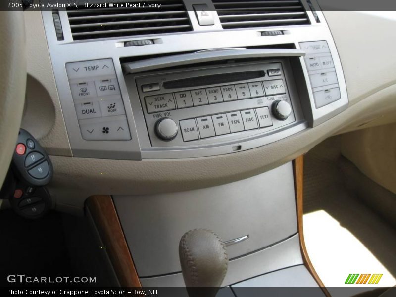 Blizzard White Pearl / Ivory 2005 Toyota Avalon XLS