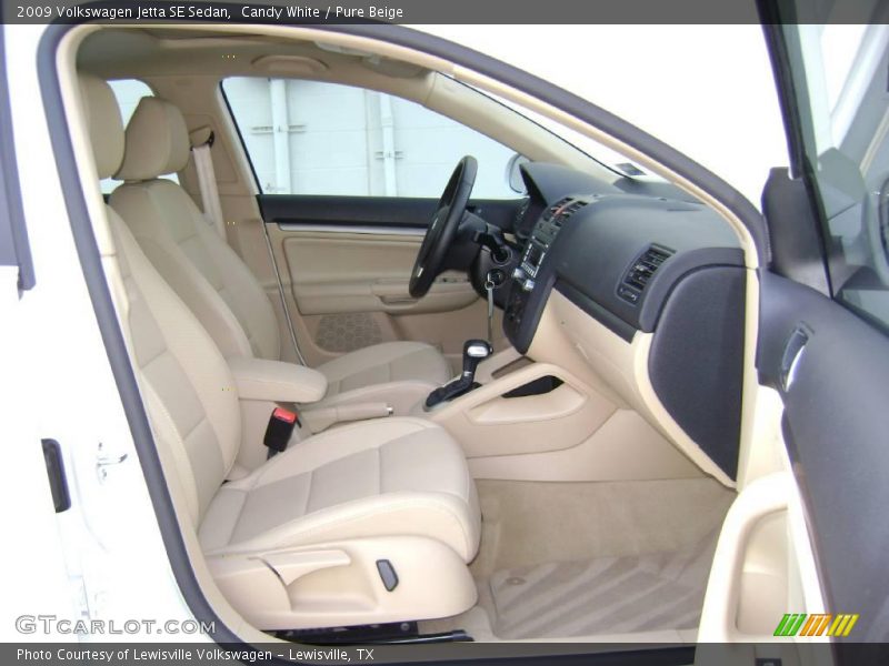 Candy White / Pure Beige 2009 Volkswagen Jetta SE Sedan