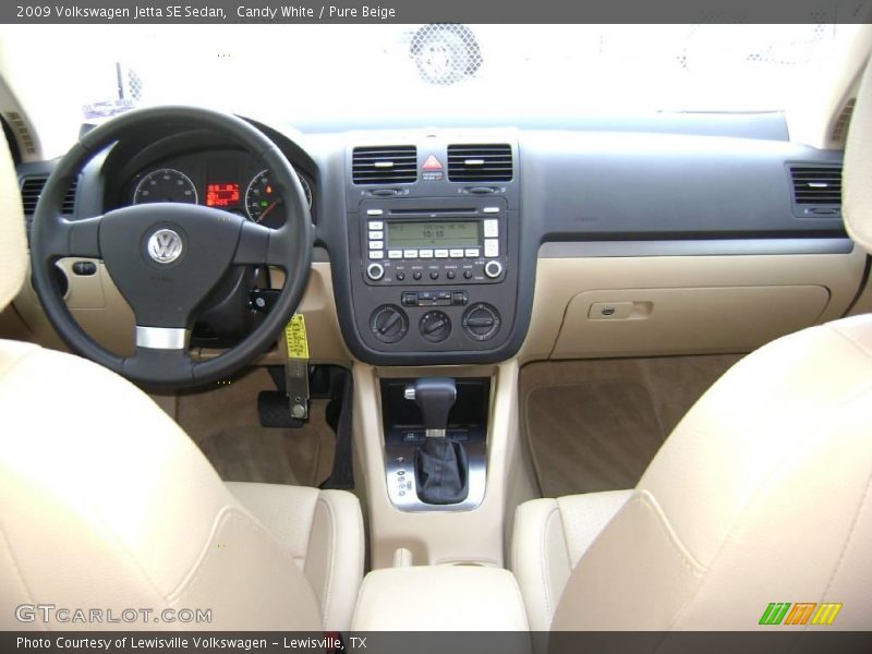 Candy White / Pure Beige 2009 Volkswagen Jetta SE Sedan